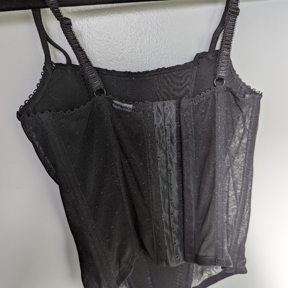 Black lace corset size xs-s - Picture 4 of 10